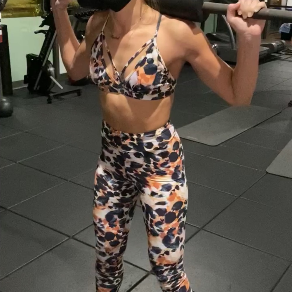 Jungle Print Workout Set Ruched Butt Minor Wear